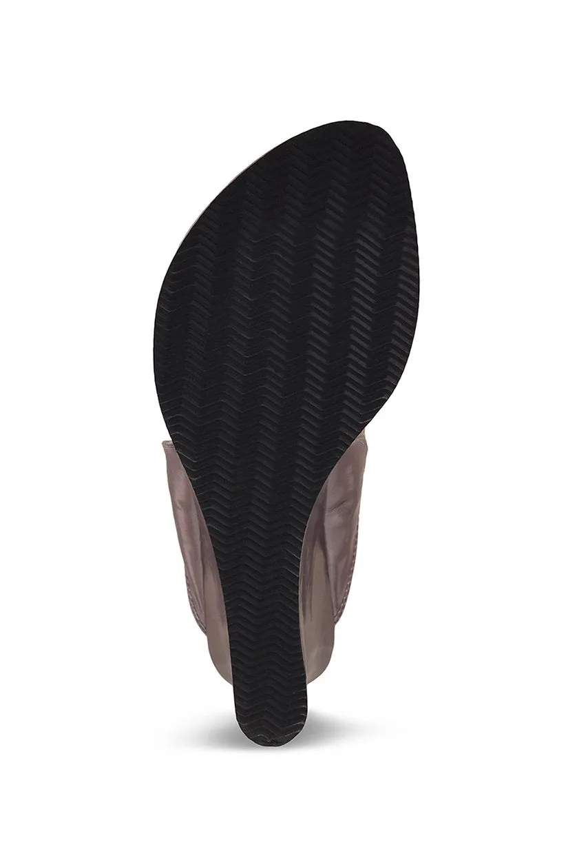Classic High K Wedge Silver