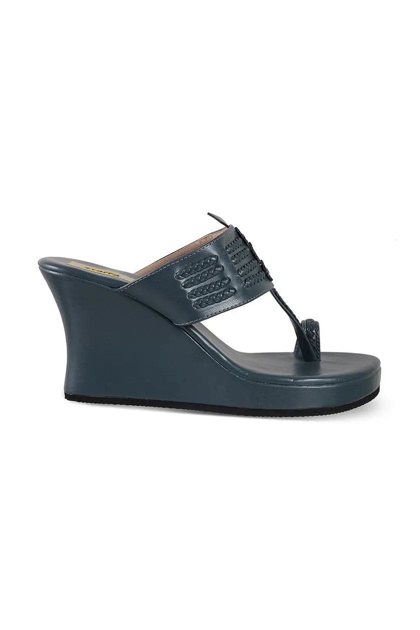 Classic High K Wedge Taupe