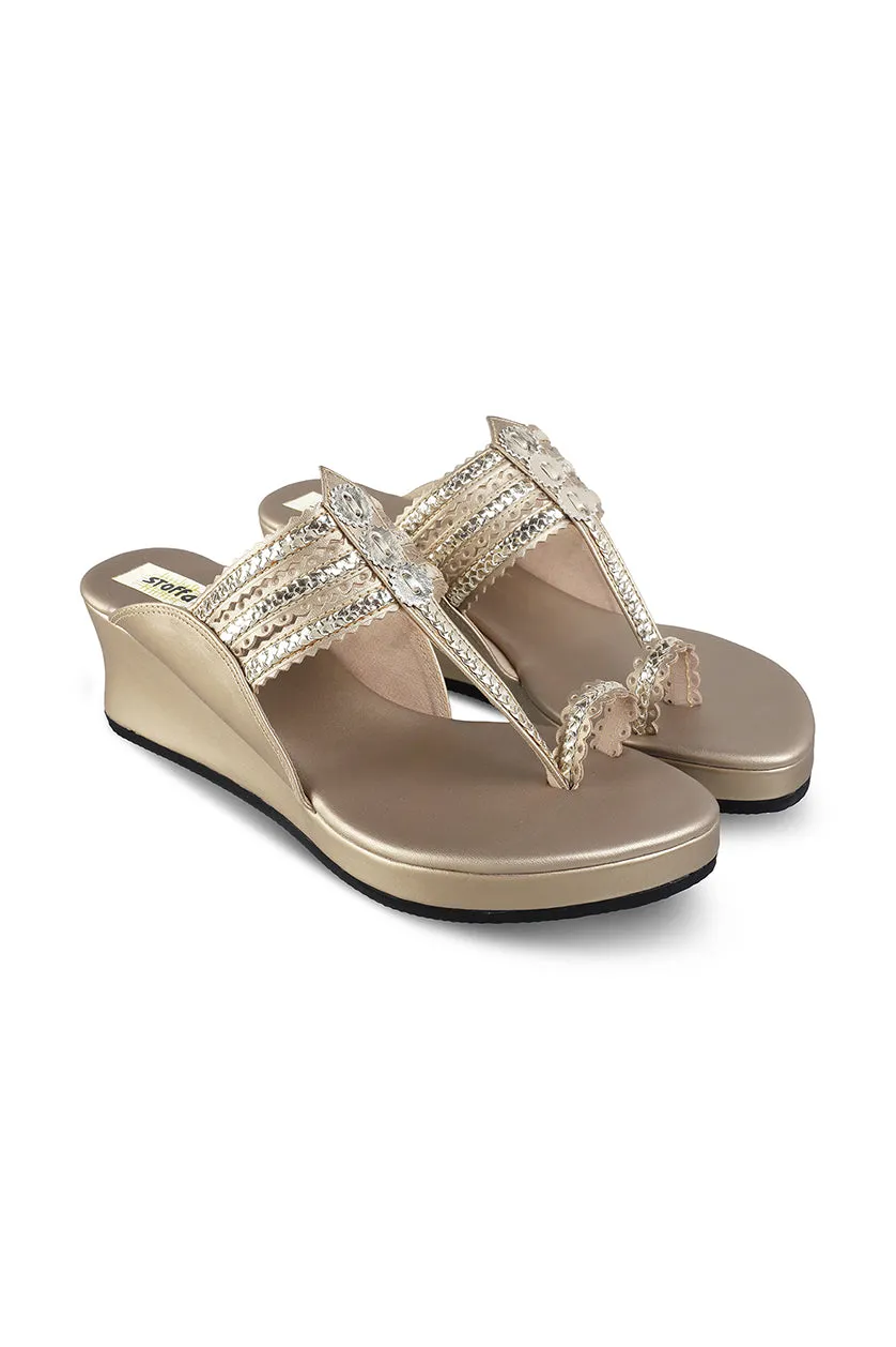 Classic Low K Wedge Camel