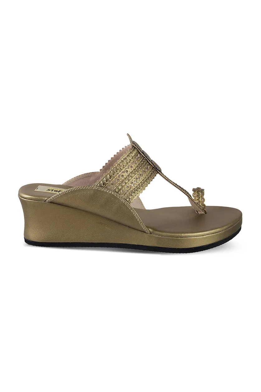 Classic Low K Wedge Camel
