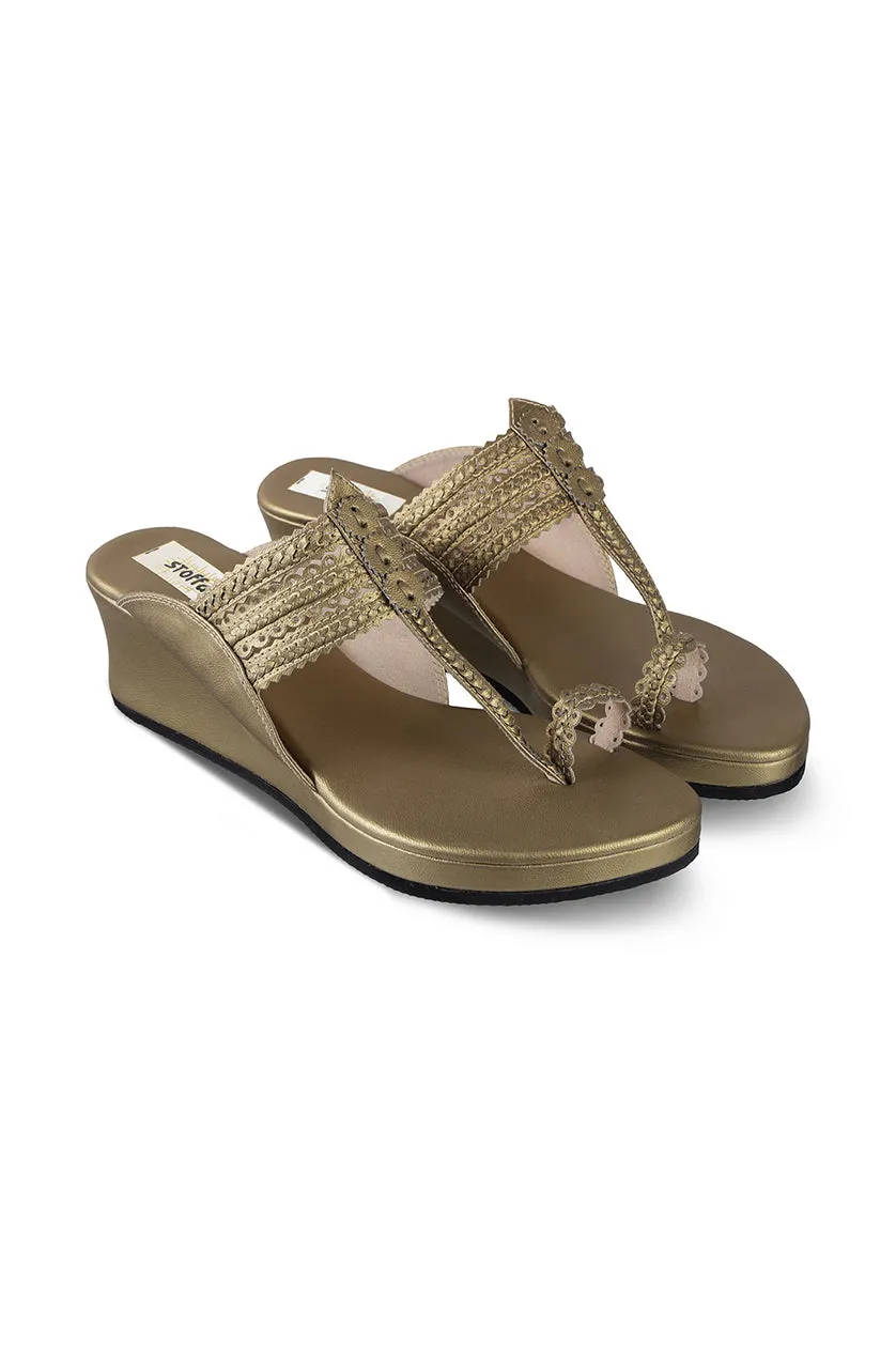 Classic Low K Wedge Camel