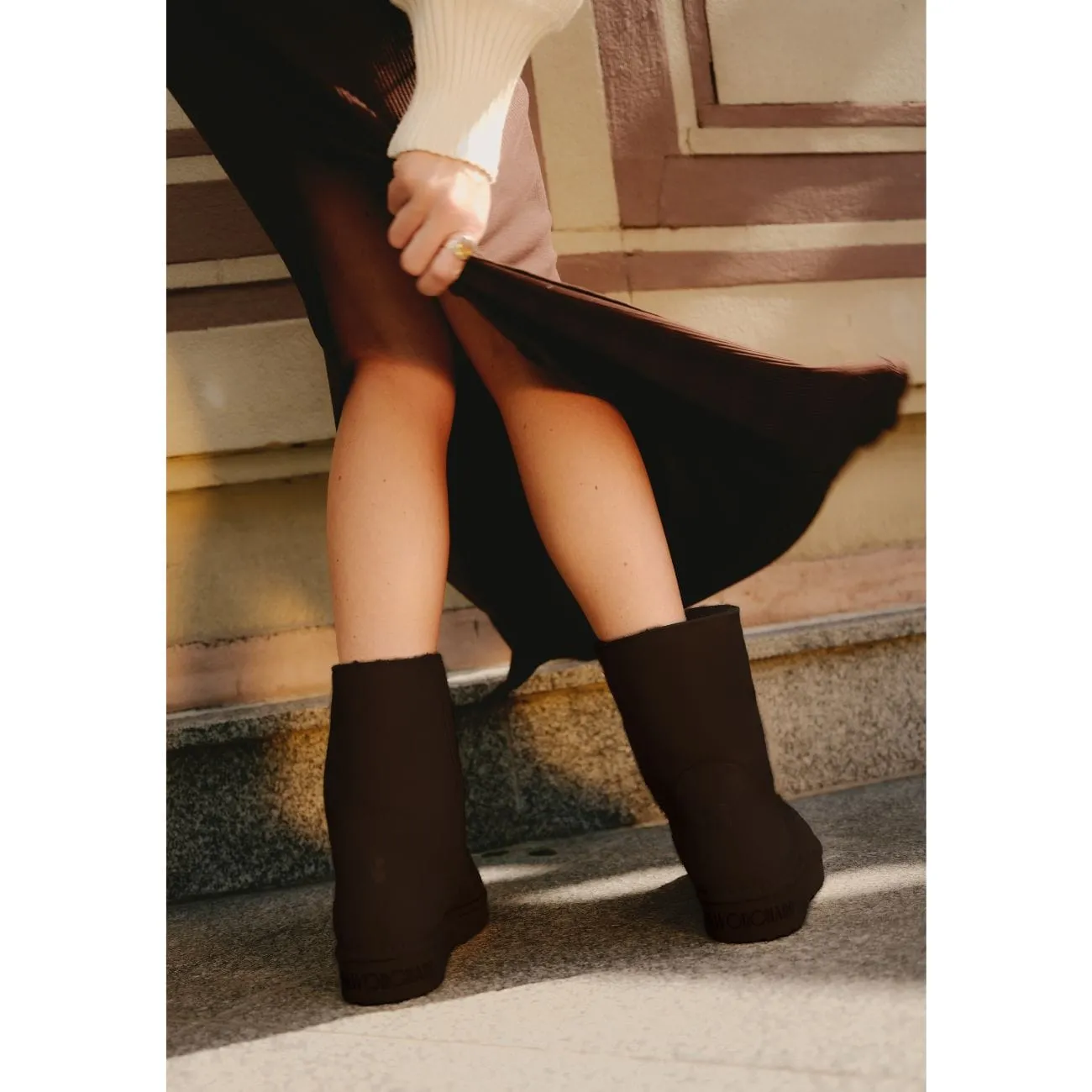 Classic Unisex Vegan Faux Fur Lined Boots | Multiple Colours