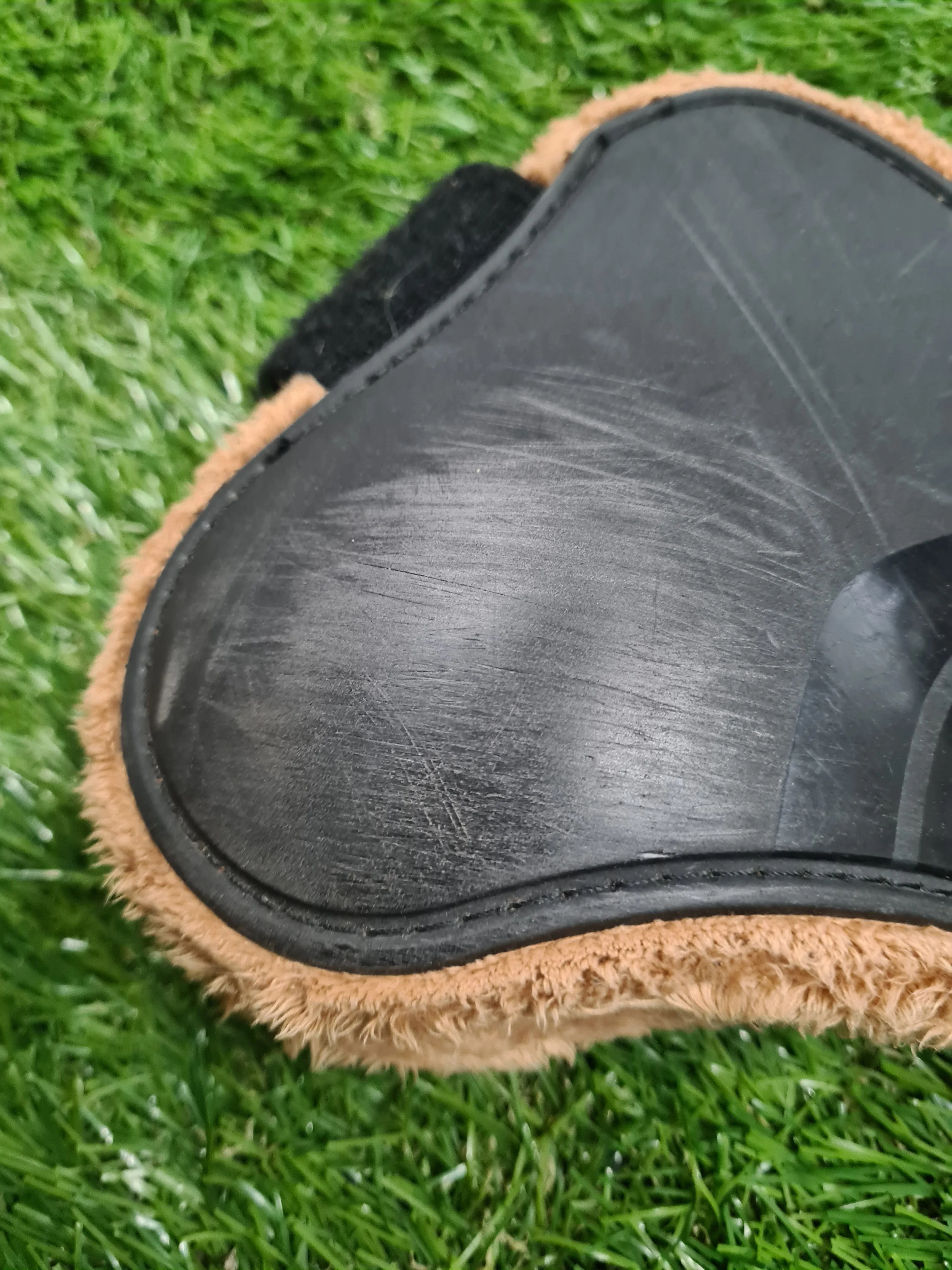 Fouganza fetlock boots size pony/cob black faux fur lined FREE POSTAGE 🟢