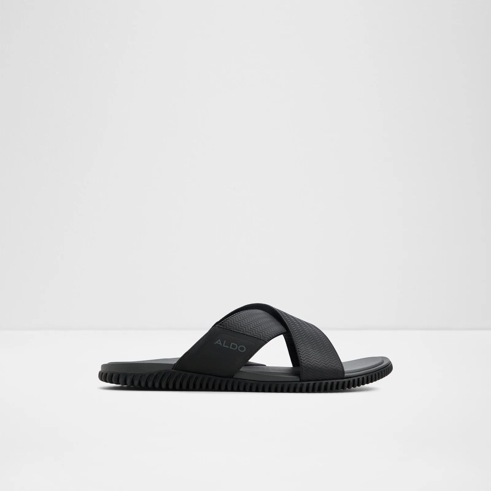 Kedon / Flat Sandals