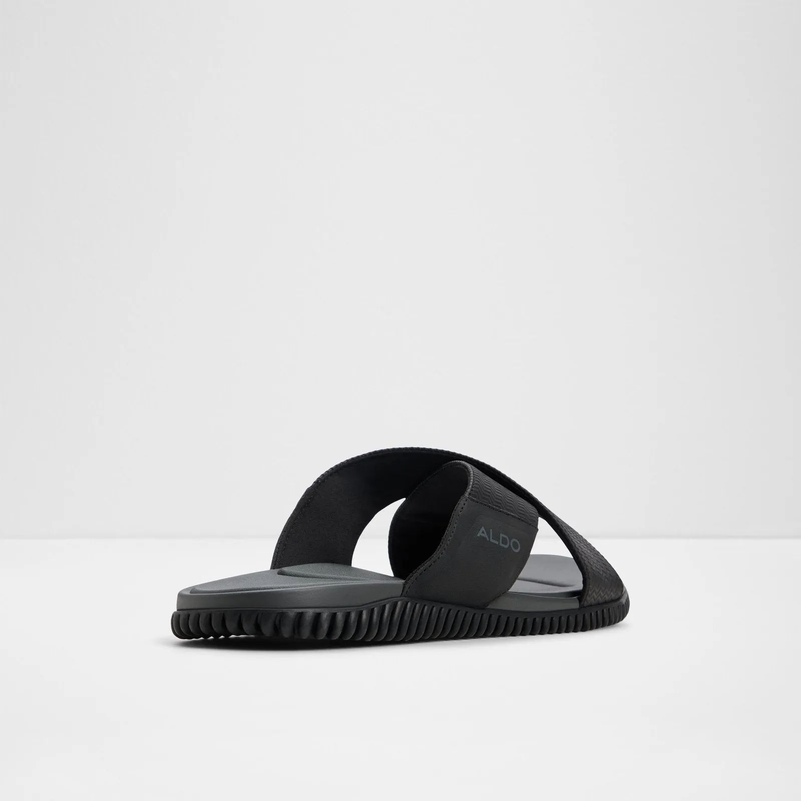 Kedon / Flat Sandals