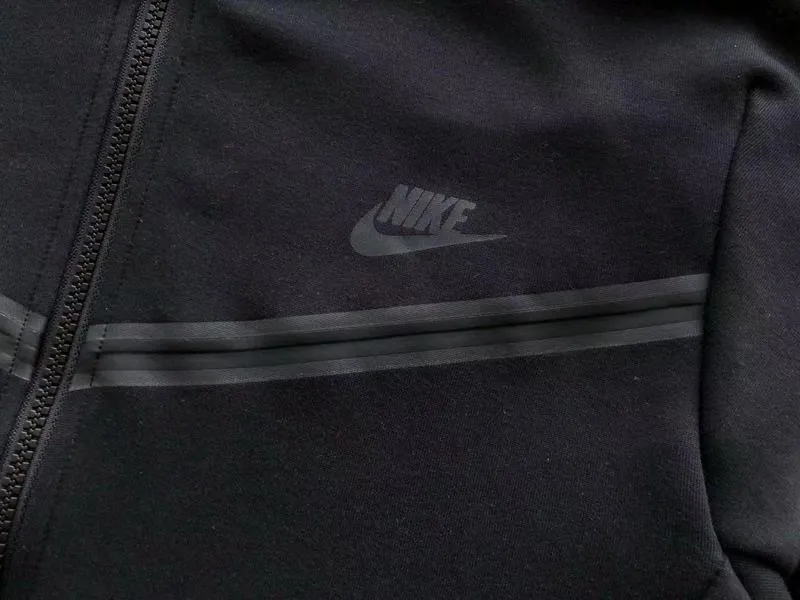NIKE TECH FLEECE HOODIE x BLACK