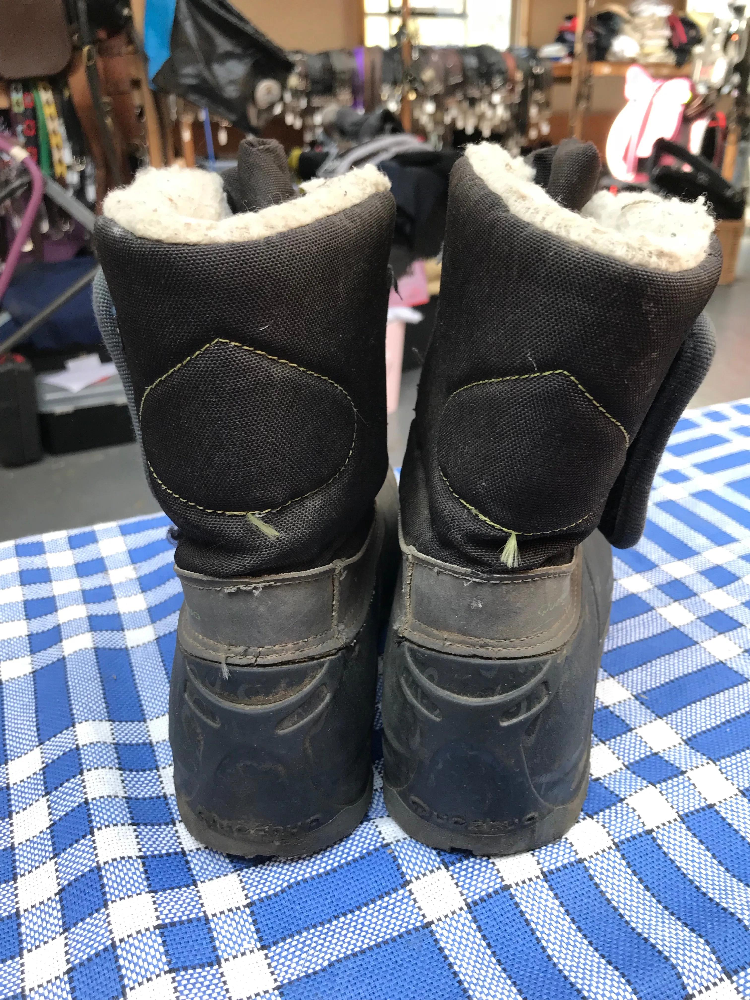 Quechua children’s muck boots fleece lined children’s size 2
