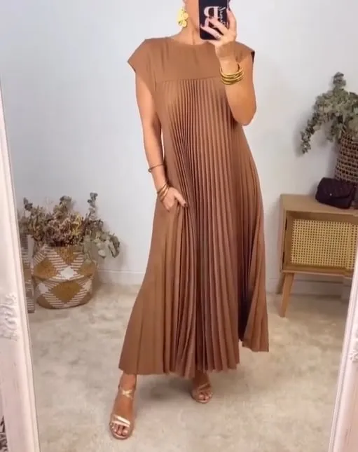 🔥Sleeveless pleated simple solid colour dress