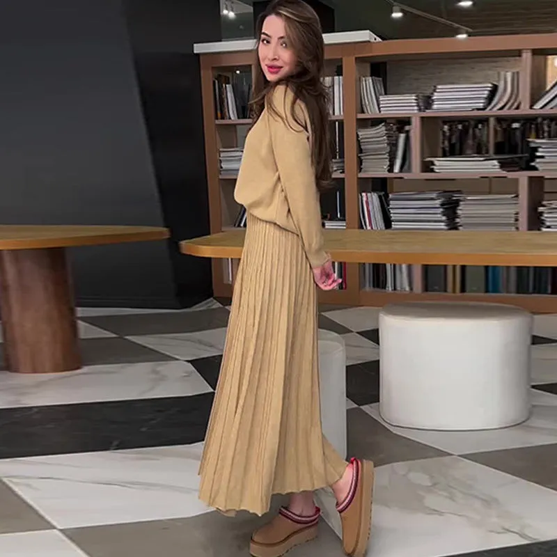 🛒Women's Round-Neck Top ＆ Pleated Skirt 2-Piece Set🛍️